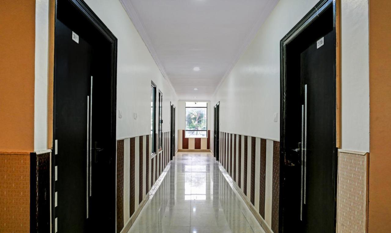 Itsy By Treebo - Ashoka Grand Hotel Varanasi Bagian luar foto